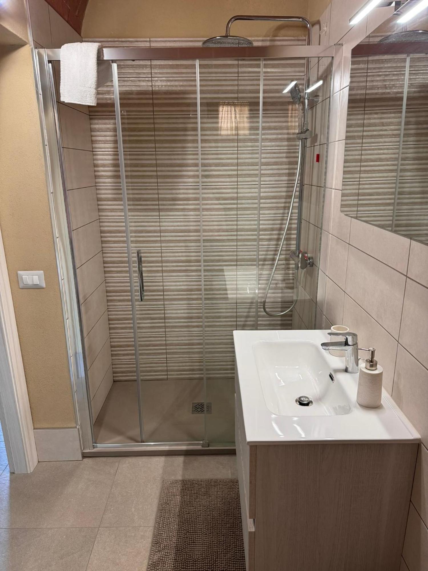 La Casa Di Isola Appartement Peccioli Buitenkant foto